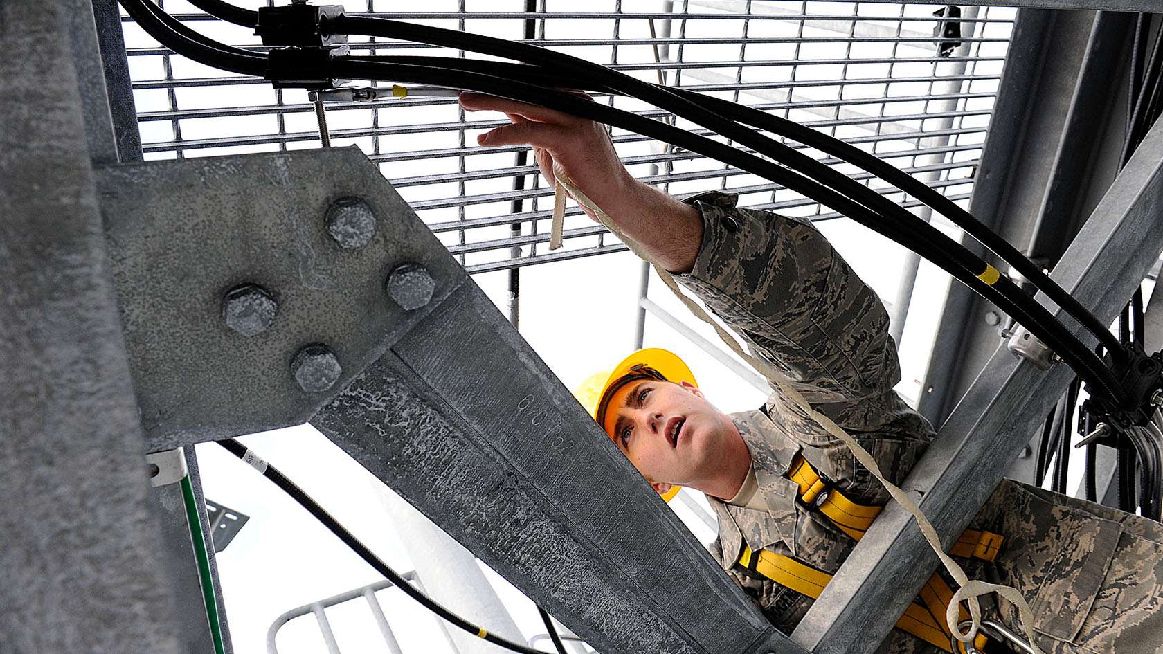 U.S. Air Force Career Detail Cable and Antenna Systems