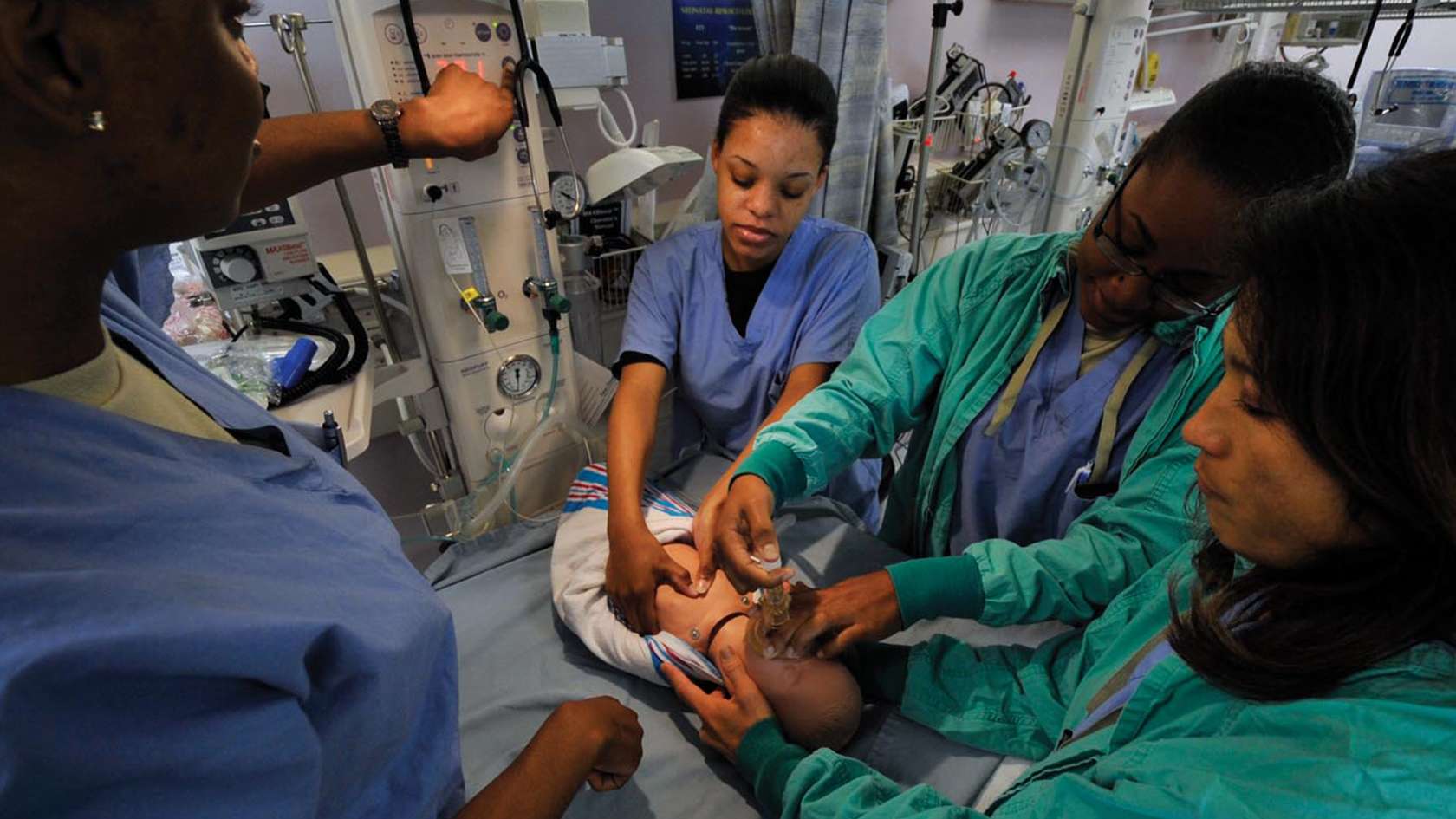 neonatal intensive care nurse conducting training