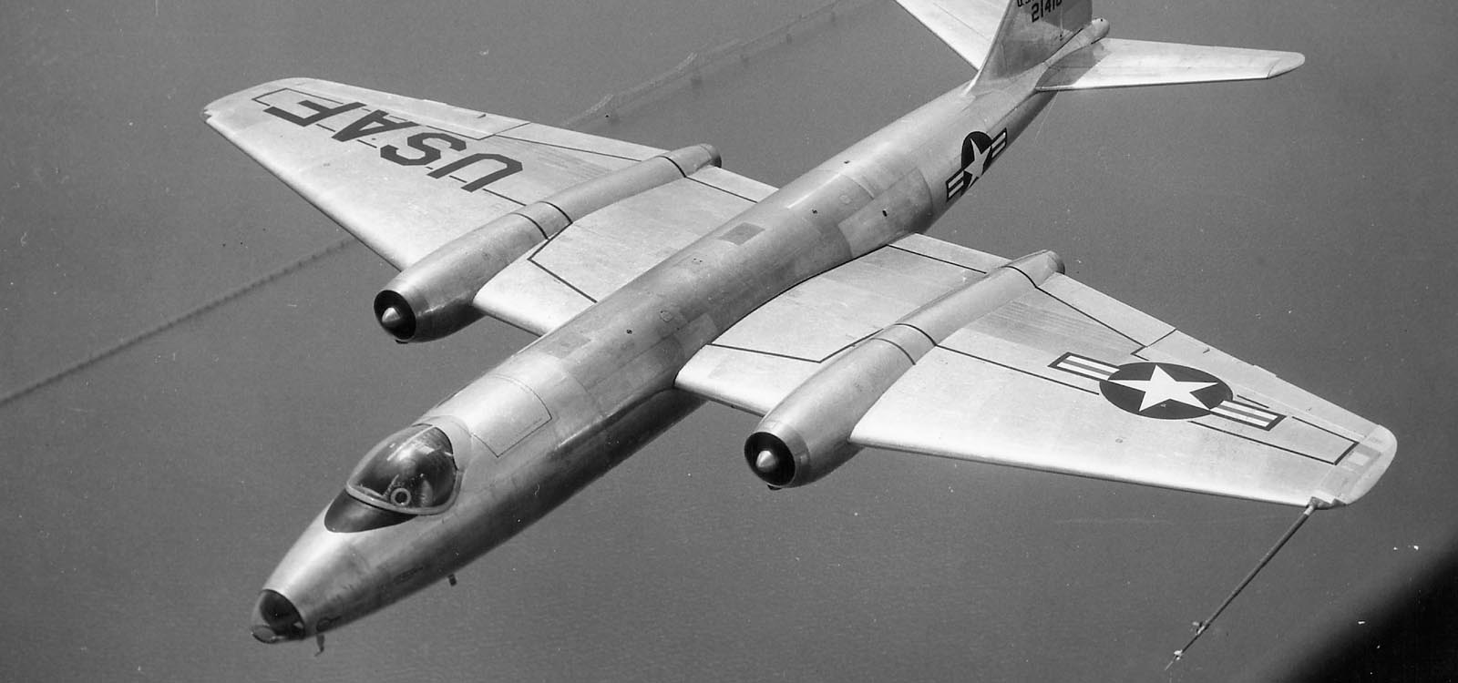 B-57 Canberra, 1954