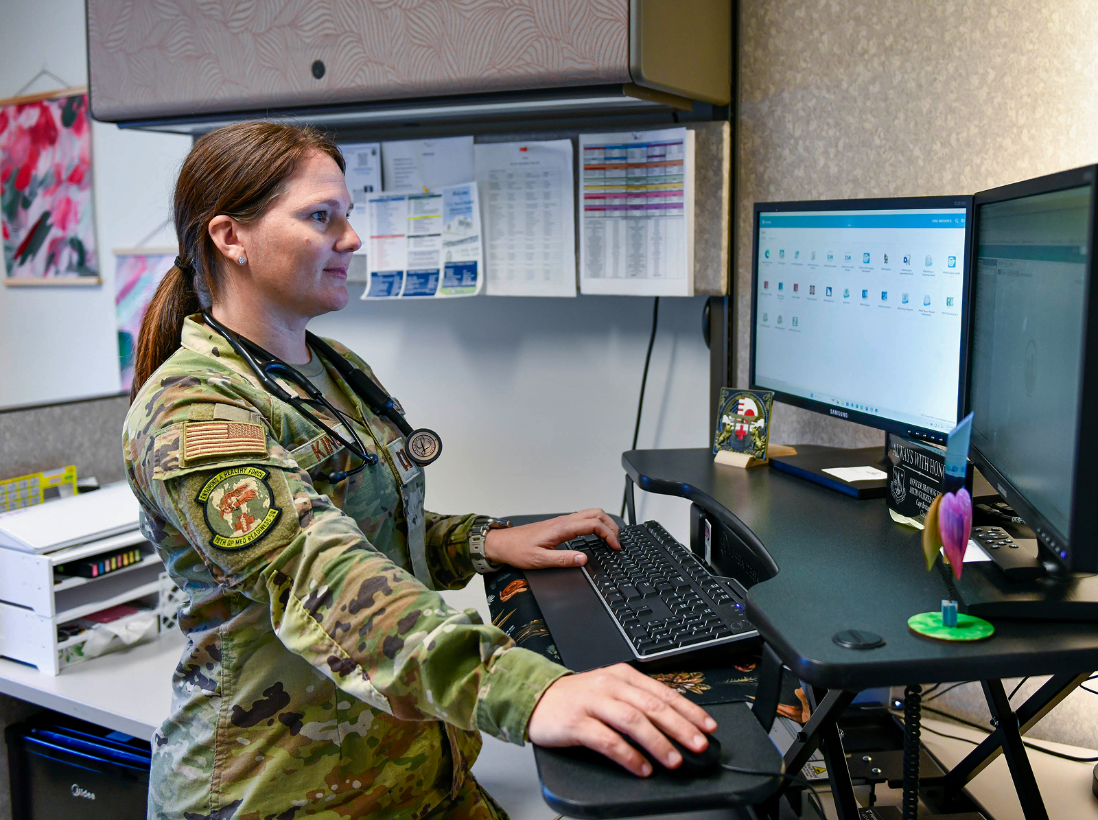 nursing admin on computer