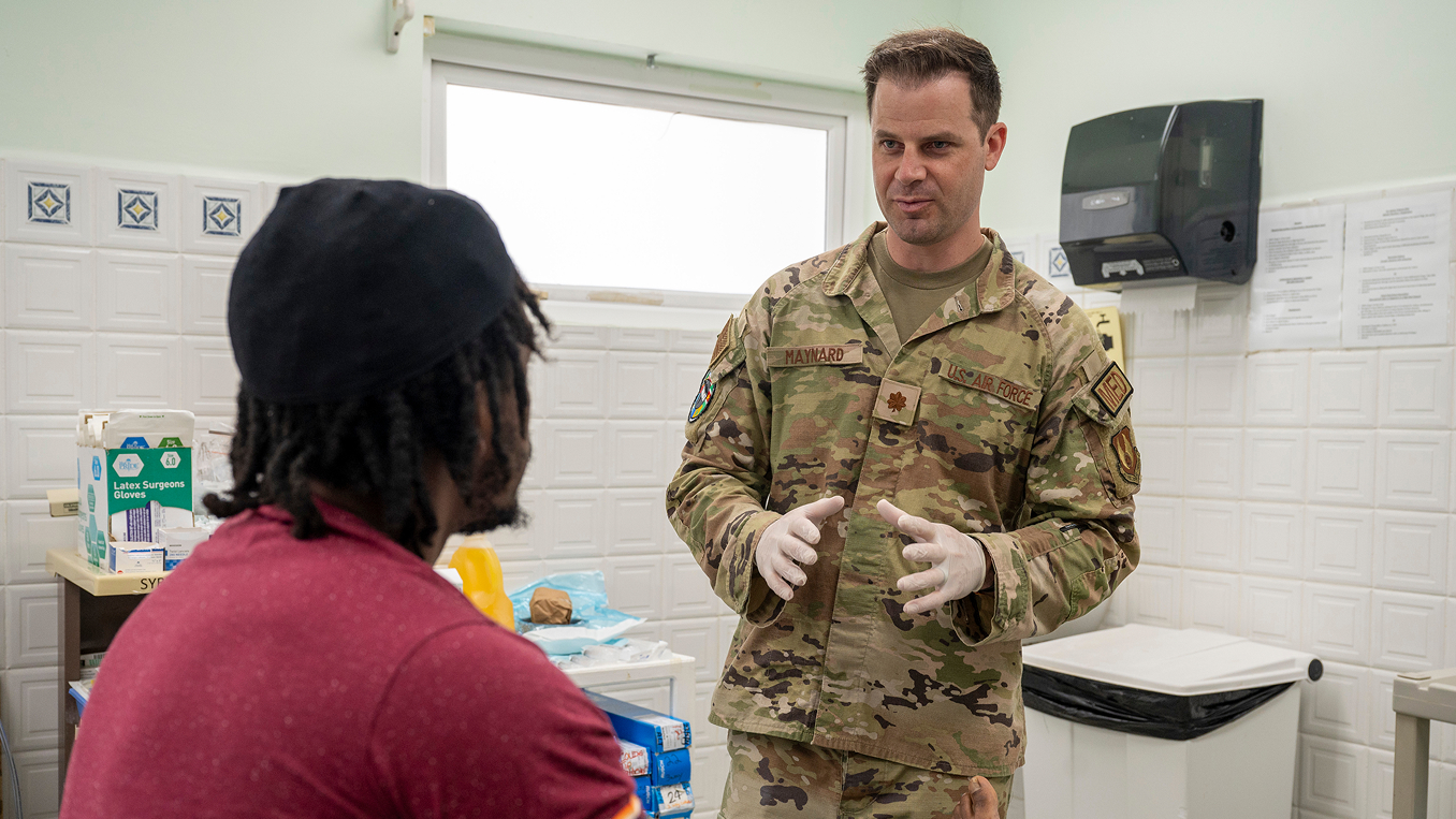 physician speaking to patient