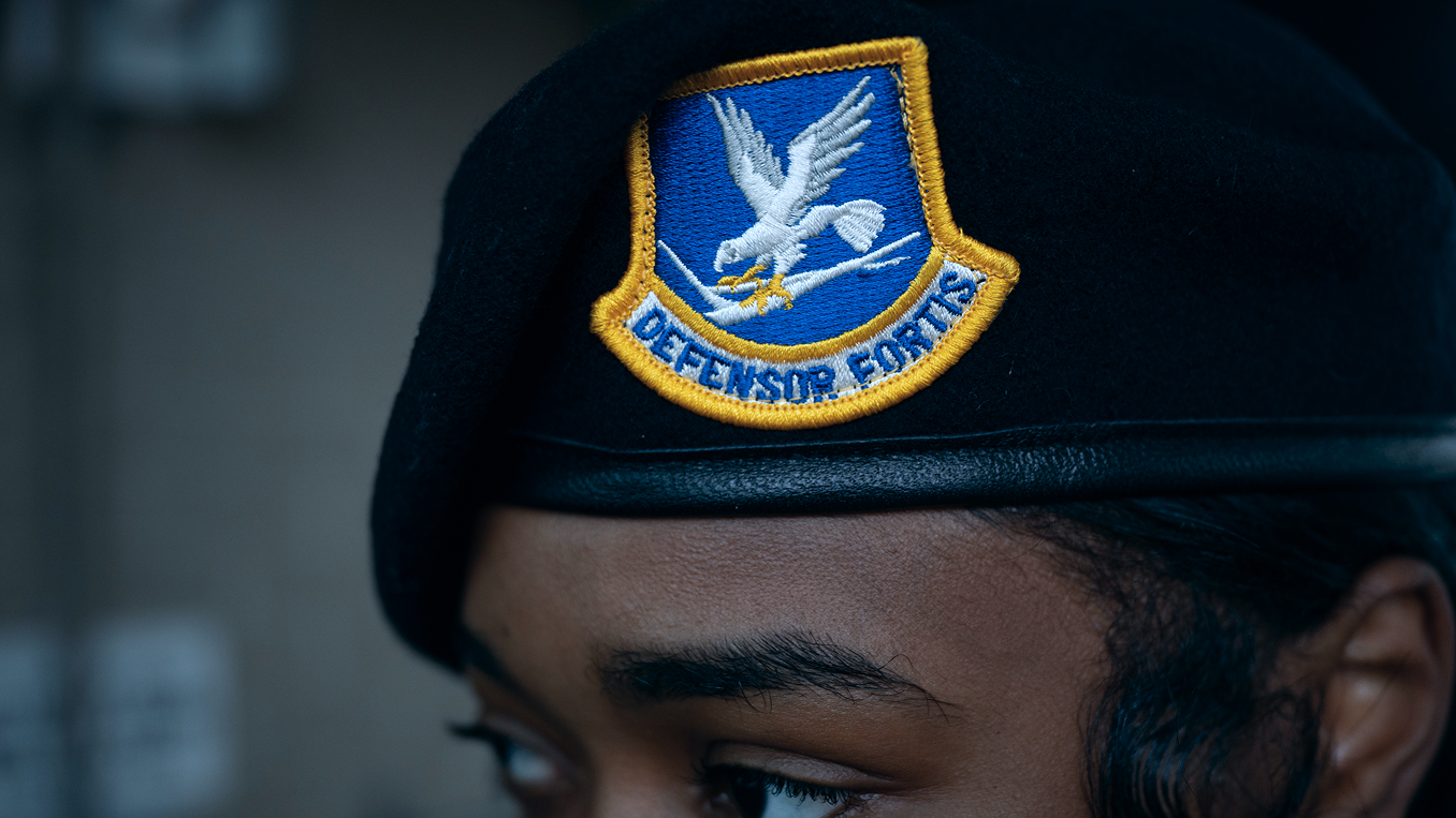 Close up of Defensor Fortis beret